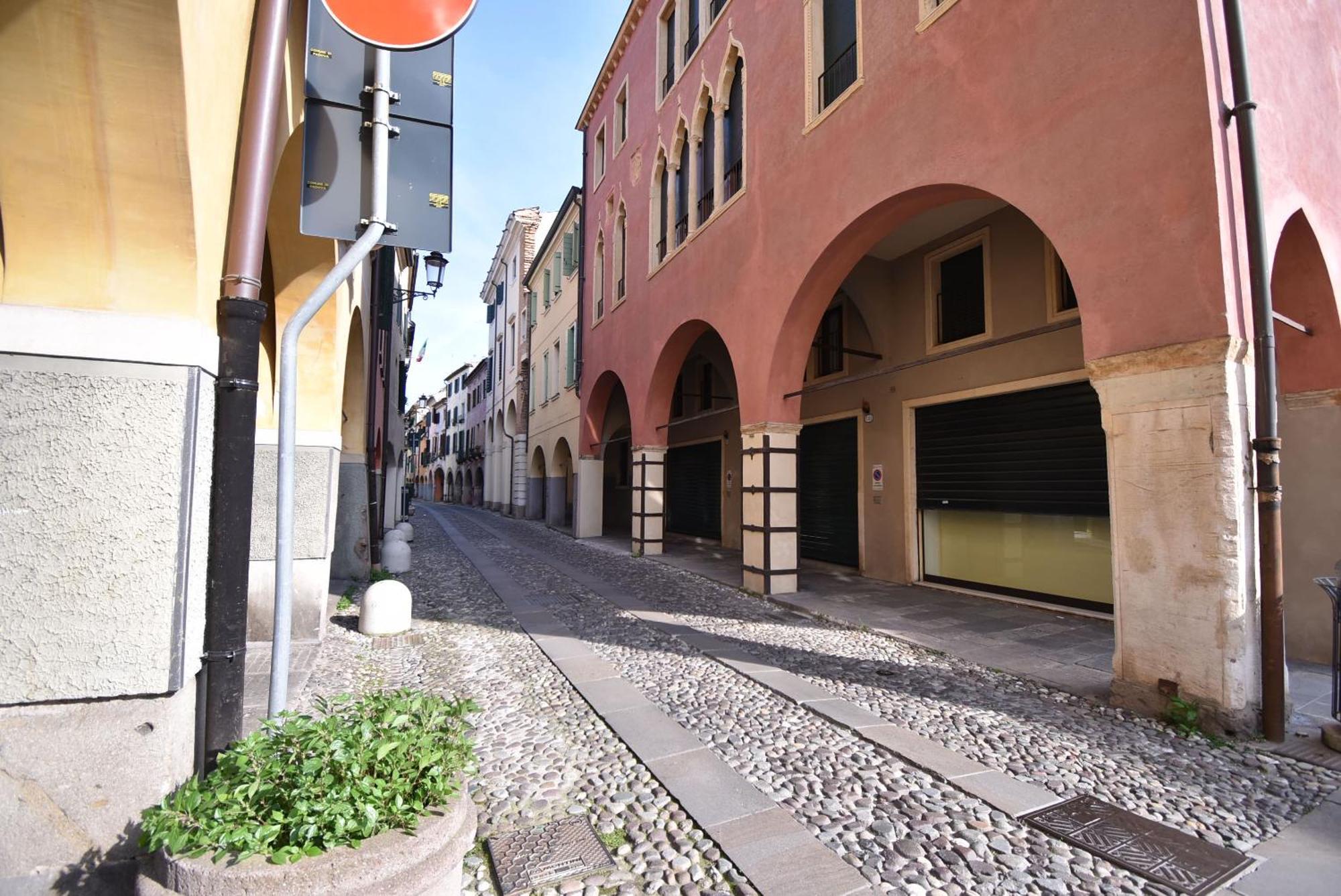 Welc-Om Savonarola Open Space Padova Luaran gambar