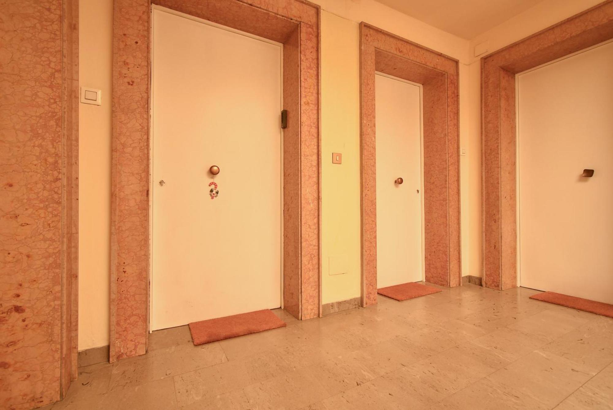 Welc-Om Savonarola Open Space Padova Luaran gambar